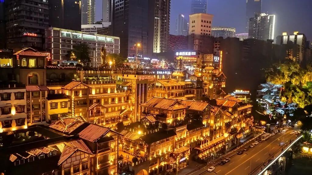 Khám phá khu Phố Cổ Hồng Nhai Động