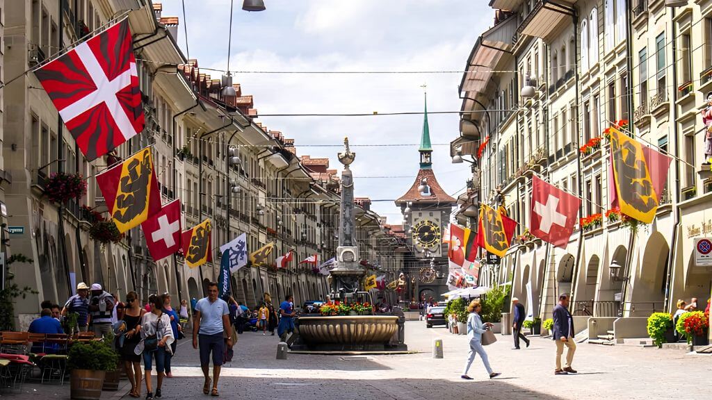 Ghé thăm thành phố Bern cổ kính và yên bình