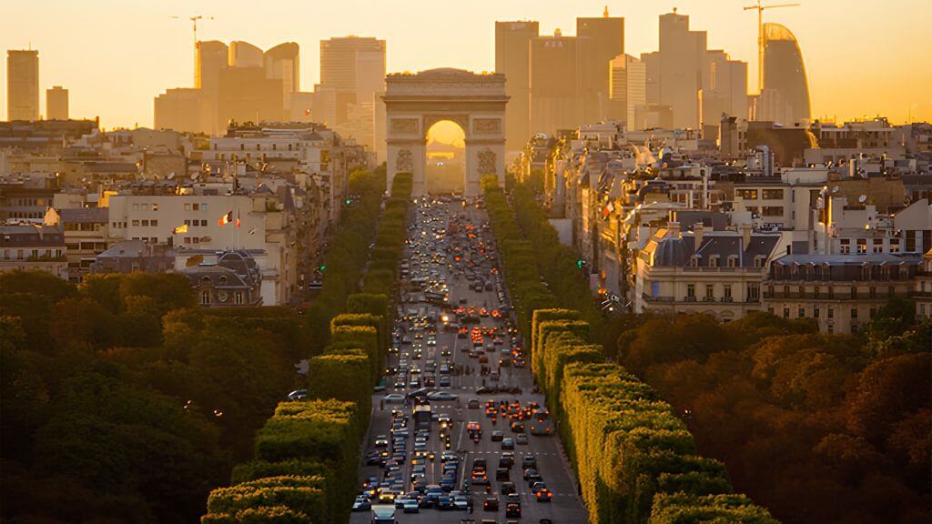Tham quan Đại lộ Champs Élysées của Pháp