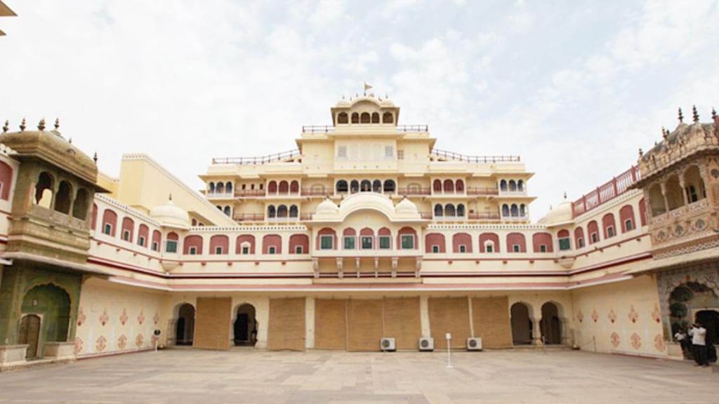 Chiêm ngưỡng cung điện thành phố jaipur