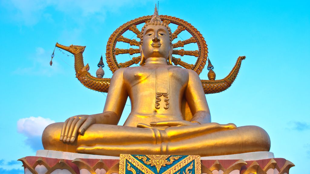 Tượng Phật uy nghi Chùa Wat Phra Yai