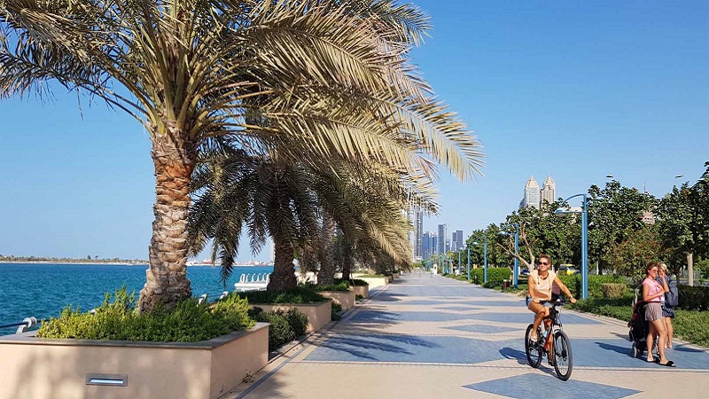 Con đường ven biển Corniche