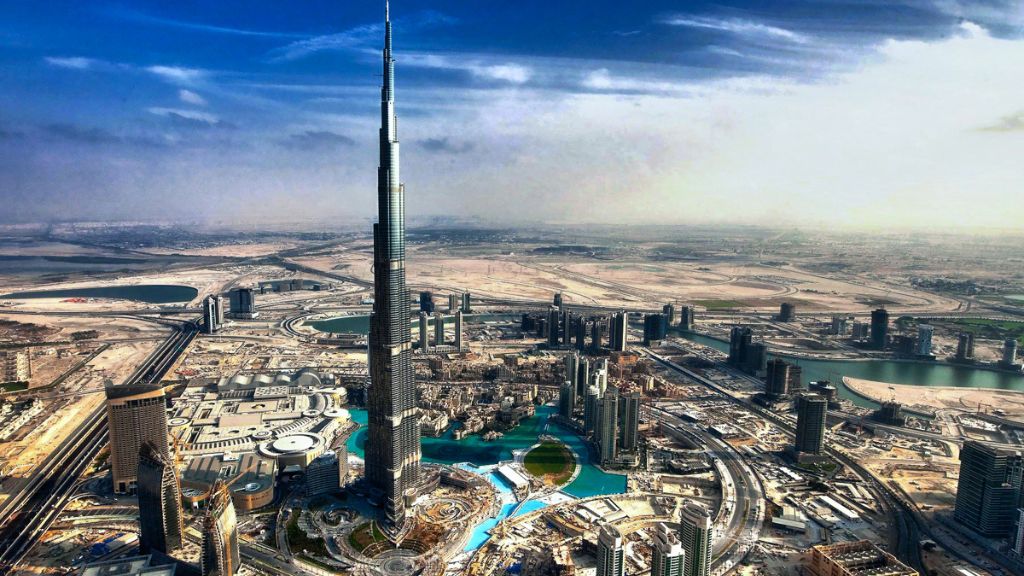 Tháp Burj Khalifa đồ sộ