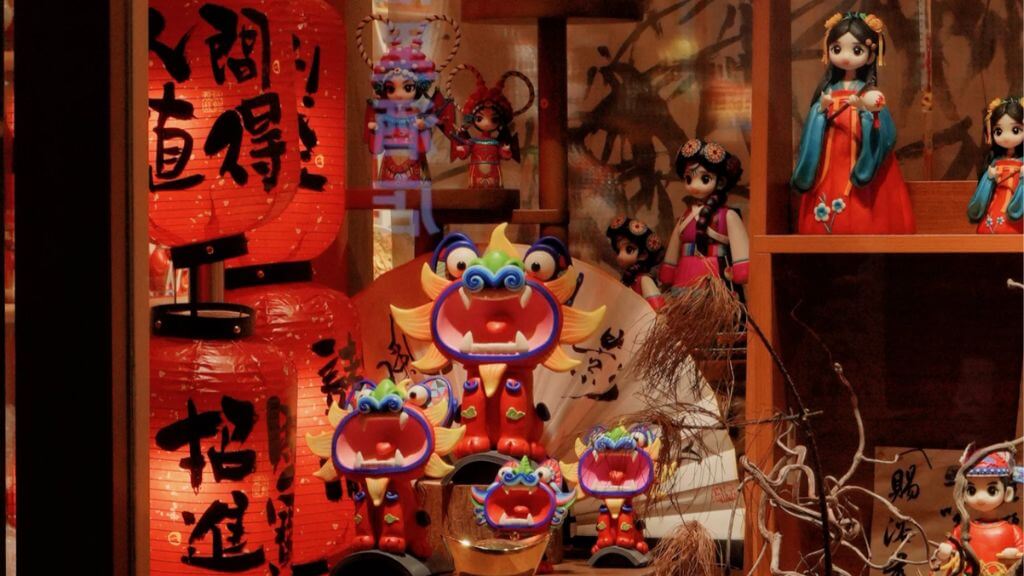 Phố đi bộ với gian hàng độc đáo