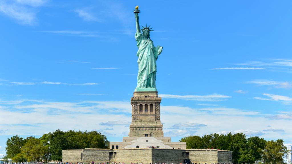 Tour Du Lịch Mỹ: Nữ thần tự do biểu tượng của Hoa Kì