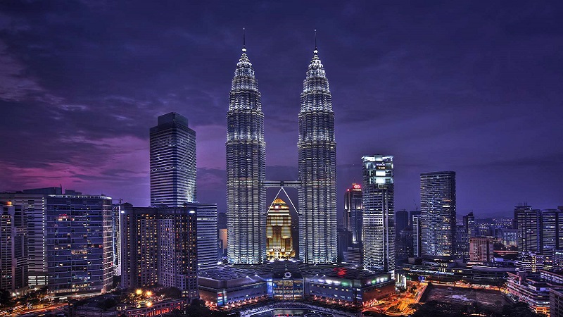 Tháp đôi Petronas - Biểu tượng cho sự phát triển của Malaysia