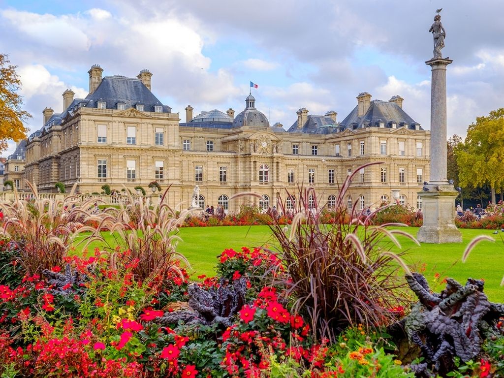 Cung điện Luxembourg (Luxembourg Palace) Trong tour Châu Âu