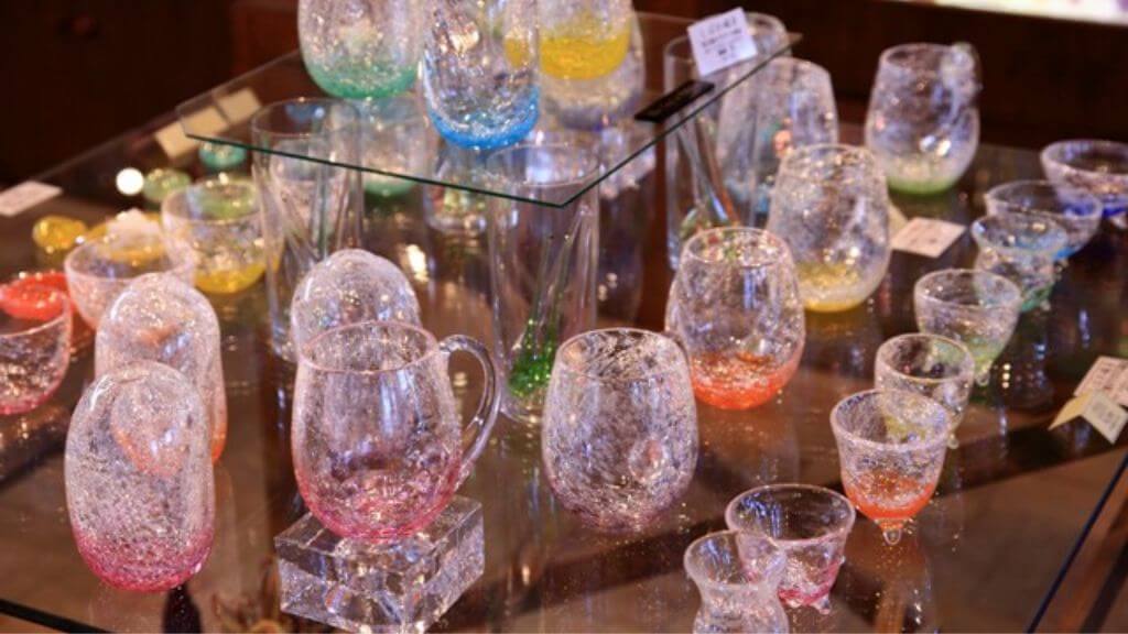 Glass Forest Furano là xưởng chế tác và triển lãm thủy tinh nổi tiếng ở Hokkaido