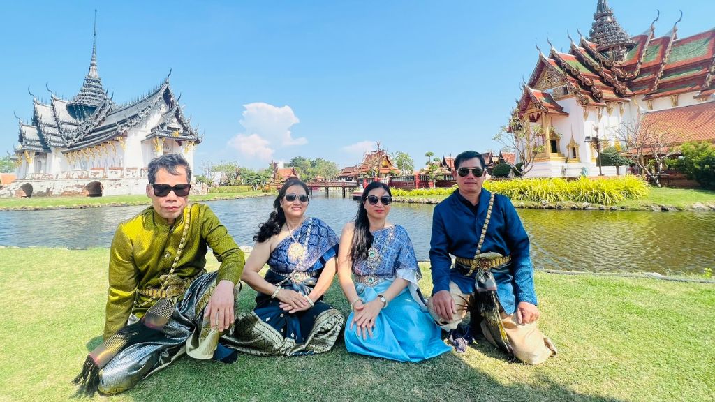 Trải nghiệm trang phục truyền thống Thái Lan