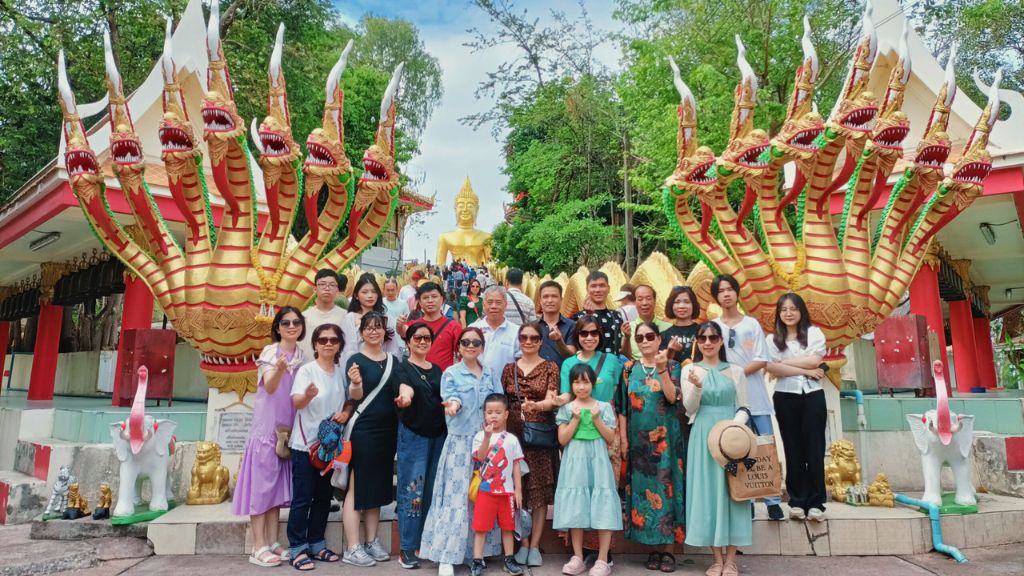 Du lịch Thái Lan check in chùa Phật Lớn