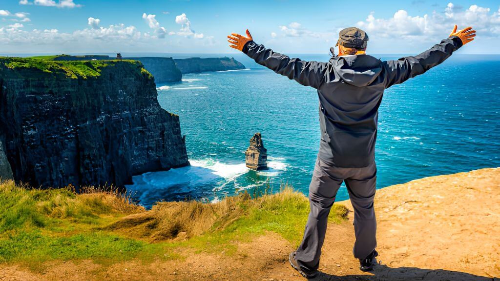 Chinh phục Cliffs of Moher – chiêm ngưỡng vách đá hùng vĩ bên bờ Đại Tây Dương