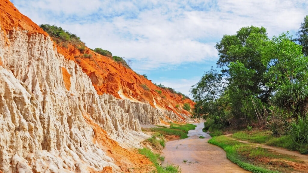 Bức tranh thiên nhiên sống động tại Suối Tiên   Mũi Né