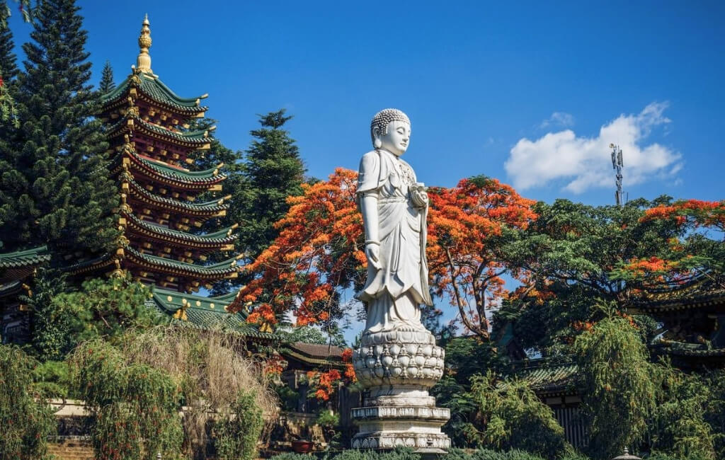 Vẻ đẹp uy nghiêm của chùa Minh Thành