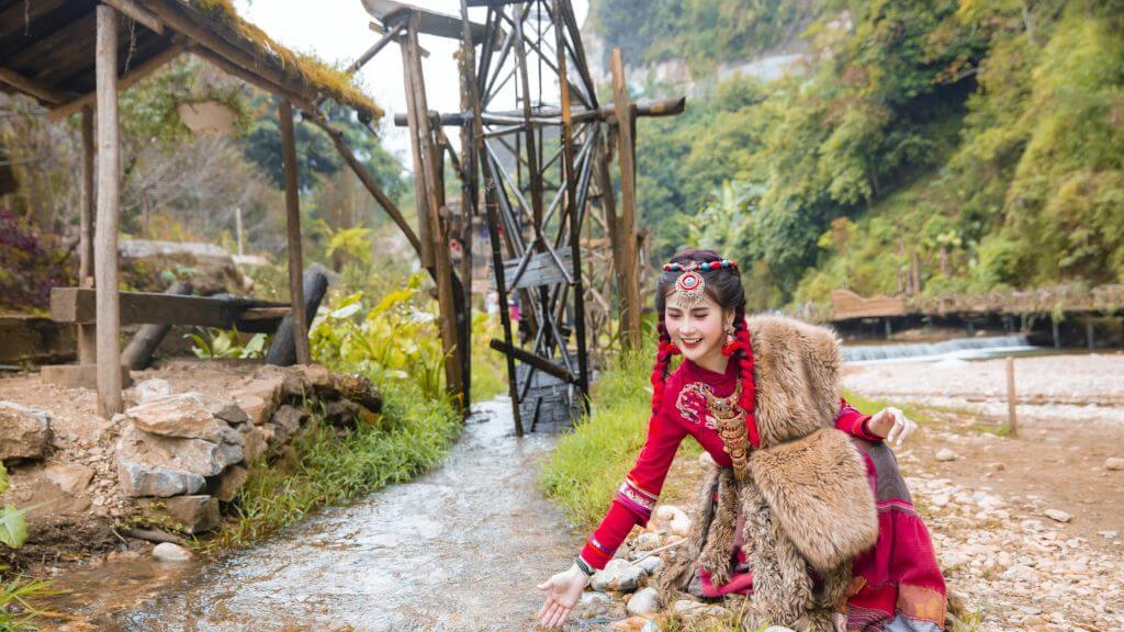 Du khách check in tại Bản Cát Cát Sapa
