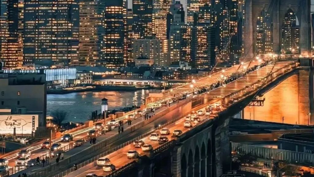 Ngắm nhìn Cầu Brooklyn một trong những cây cầu treo lâu đời nhất nước Mỹ