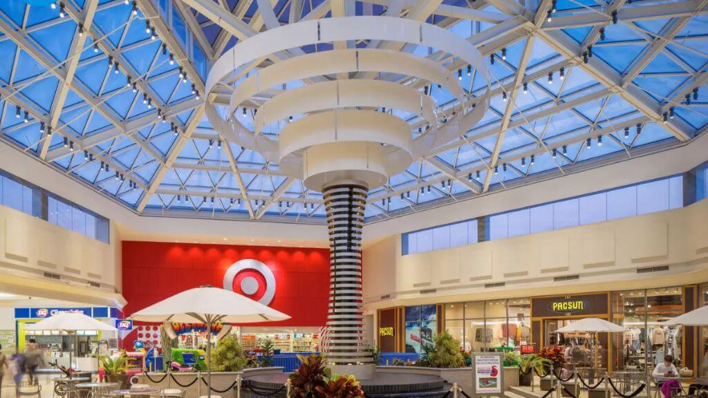 Christiana Mall tại Newark, trung tâm mua sắm lớn thuộc tiểu bang Delaware