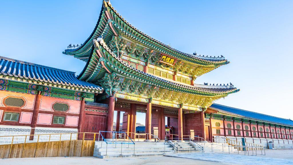 Cung điện Gyeongbokgung (Cảnh Phúc Cung) – cung điện đầu tiên của triều đại Joseon