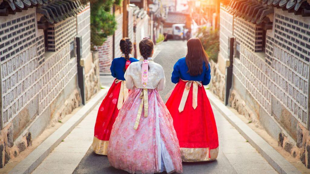Trải nghiệm mặc Hanbok – trang phục truyền thống đặc trưng Hàn Quốc