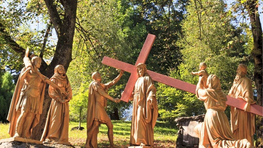 Chặng Đàng Thánh Giá – Hành trình đức tin tại Lourdes