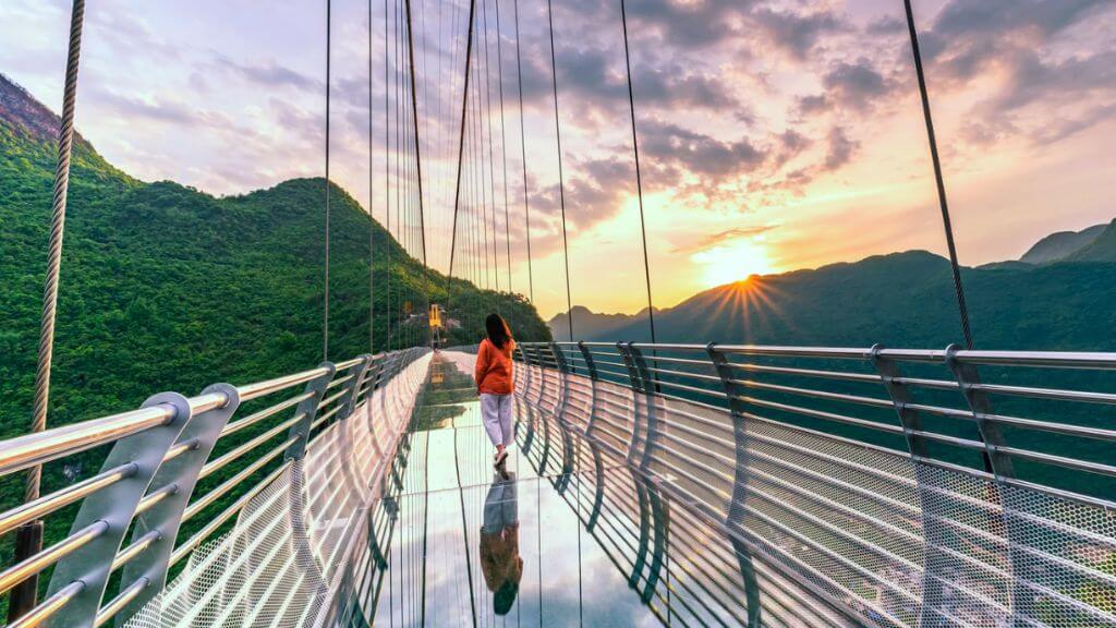 Cầu Kính Đại Hiệp Cốc – Cầu kính cao và dài nhất thế giới