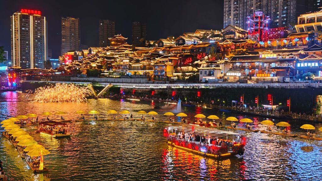 Tuyên Ân – thị trấn cổ nằm bên dòng sông Gongshui hiền hòa