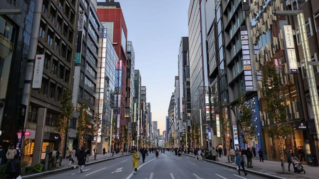 Tự do khám phá thiên đường mua sắm Ginza Tokyo