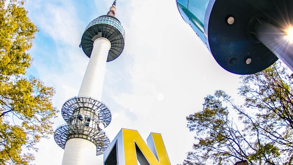 Tháp Namsan biểu tượng của Seoul