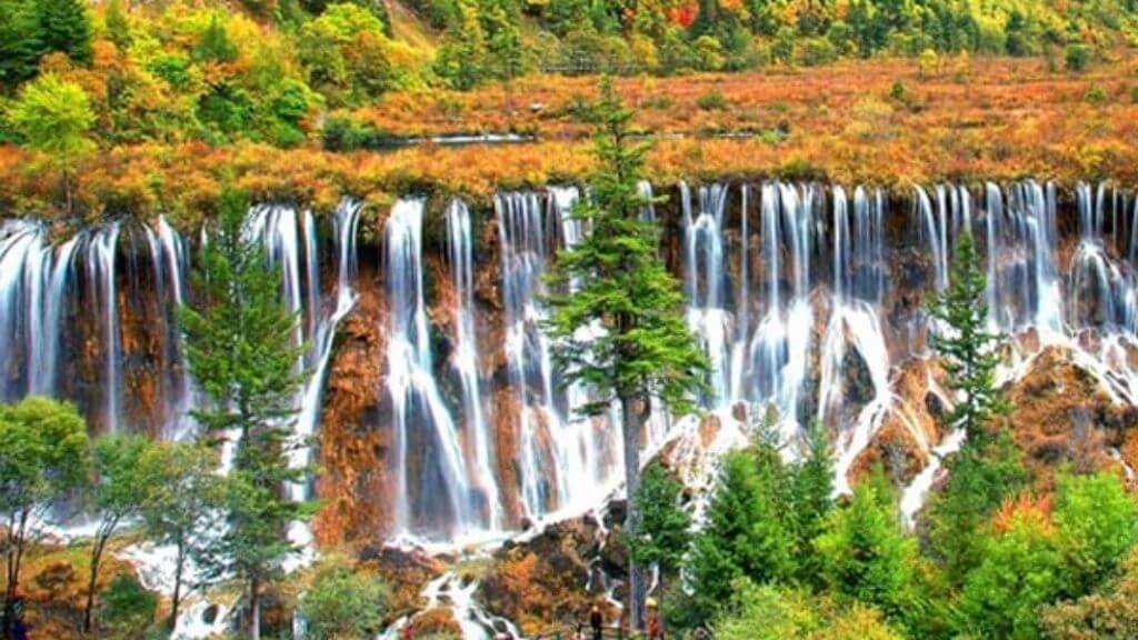 Thác Nhật Nhược Lang hùng vĩ tại Cửu Trại Câu