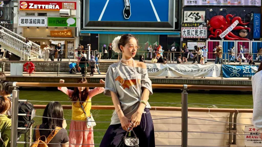 Phố Shinsaibashi tấp nập du khách