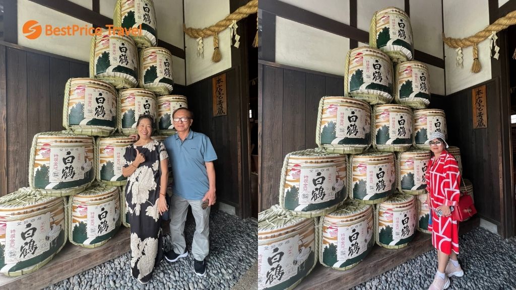 Du khách BestPrice check in Bảo tàng rượu Hakutsuru Sake trong tour Đà Nẵng   Kyoto