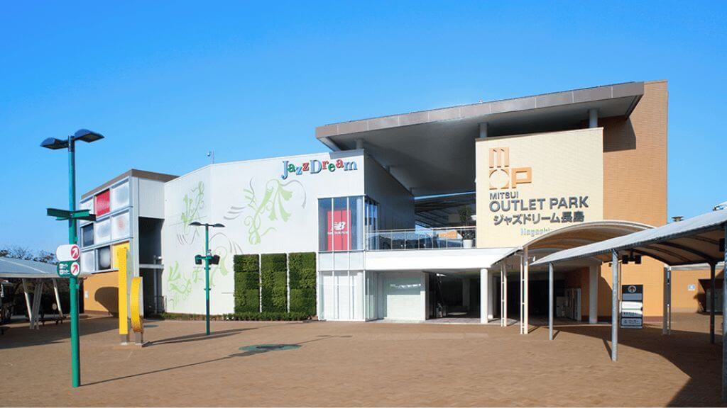 Đoàn tự do mua sắm tại Mitsui Outlet Park Jazz Dream Nagashima