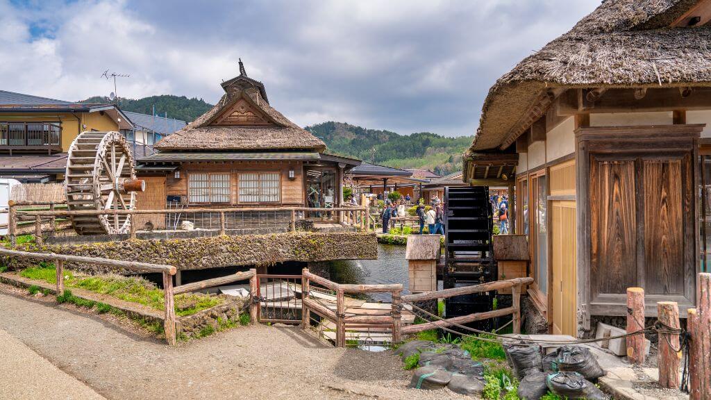 Làng cổ Oshino Hakkai – ngôi làng thanh bình dưới chân núi Phú Sĩ