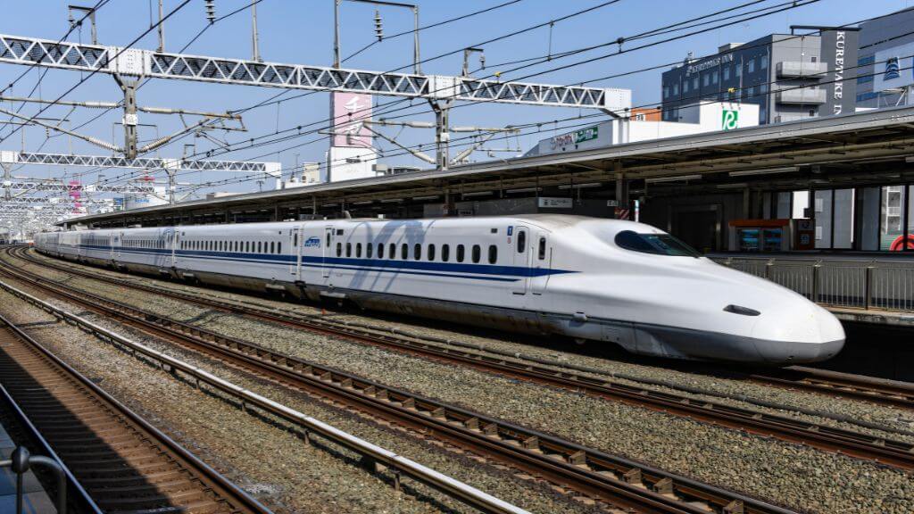 Quý khách trải nghiệm một chặng tàu siêu tốc Shinkansen – niềm tự hào của người Nhật
