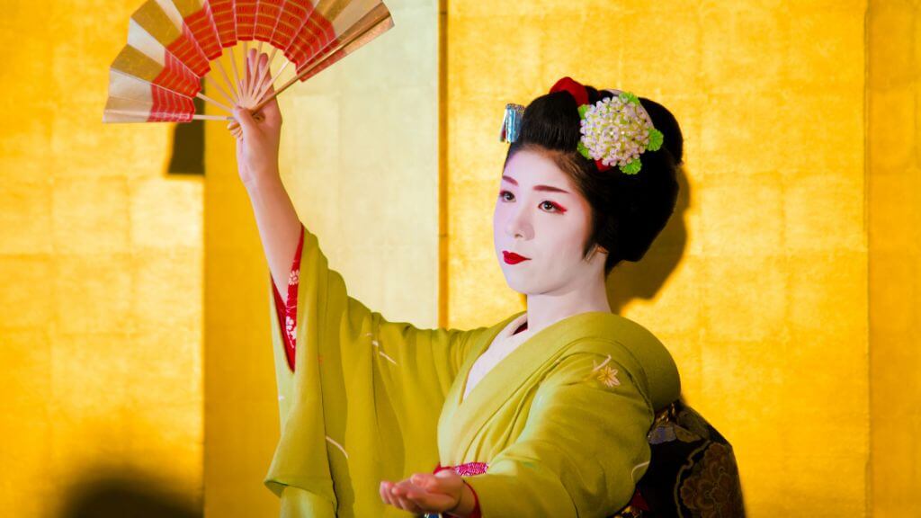Thưởng thức Geisha Show   màn trình diễn tinh tế kết hợp âm nhạc, vũ đạo tôn vinh vẻ đẹp truyền thống Nhật Bản