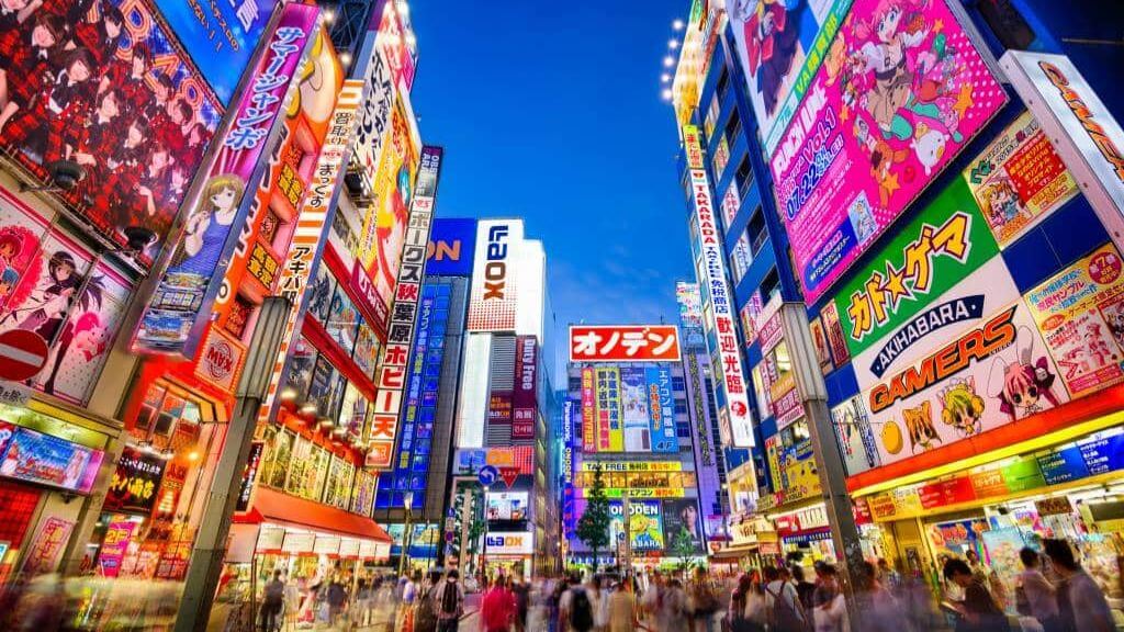 Akihabara – khu phố điện tử sôi động nổi tiếng với các mặt hàng công nghệ, đồ gia dụng và sản phẩm nội địa chất lượng cao