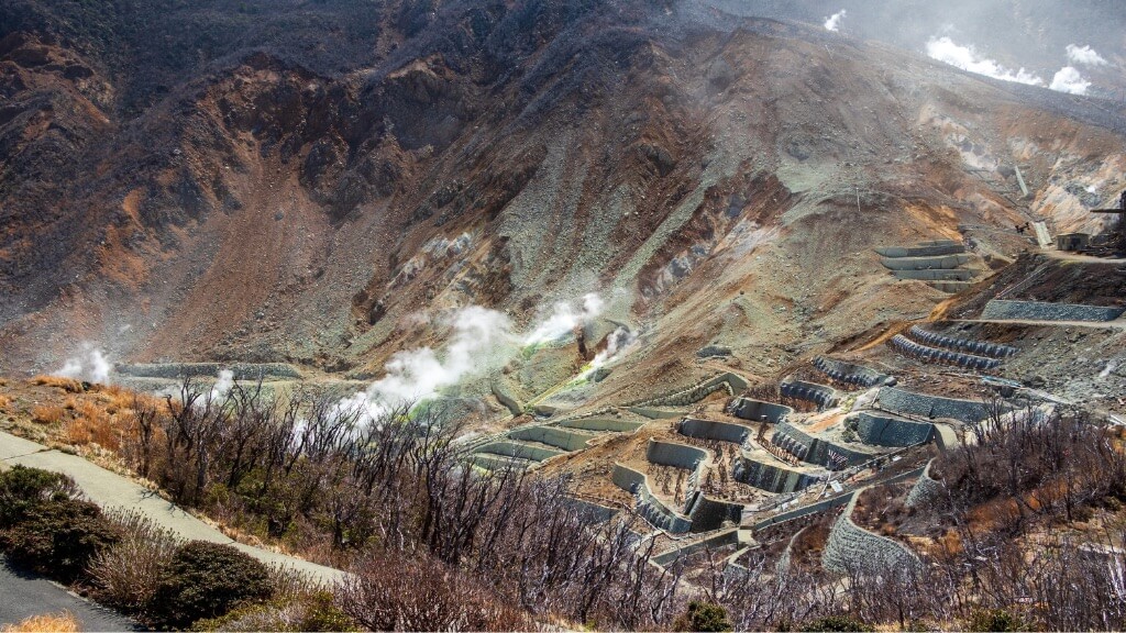 Tham quan Thung lũng Owakudani hoang sơ nổi tiếng nhất Nhật Bản