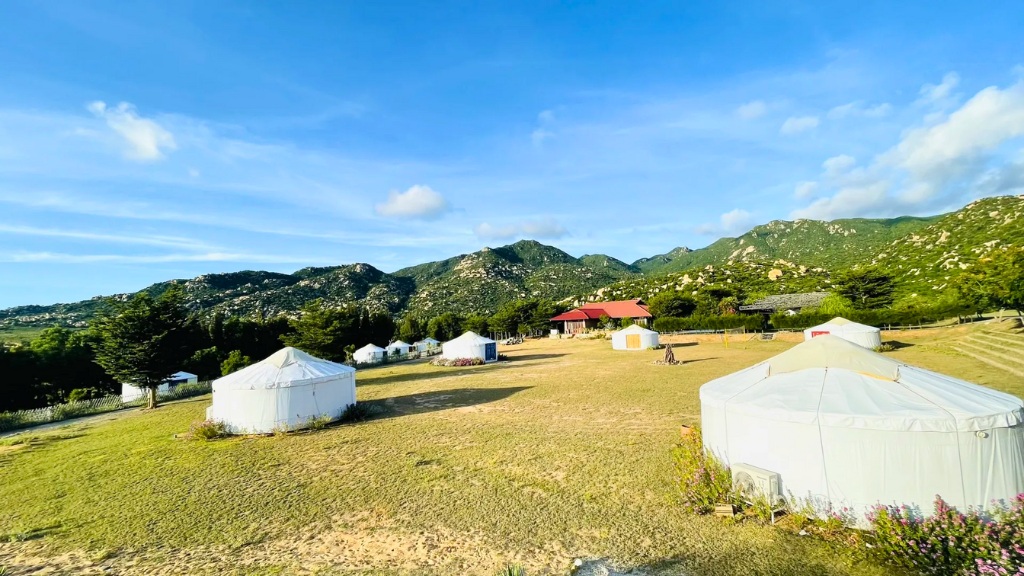 Vẻ đẹp độc đáo của làng Mông Cổ Tanyoli