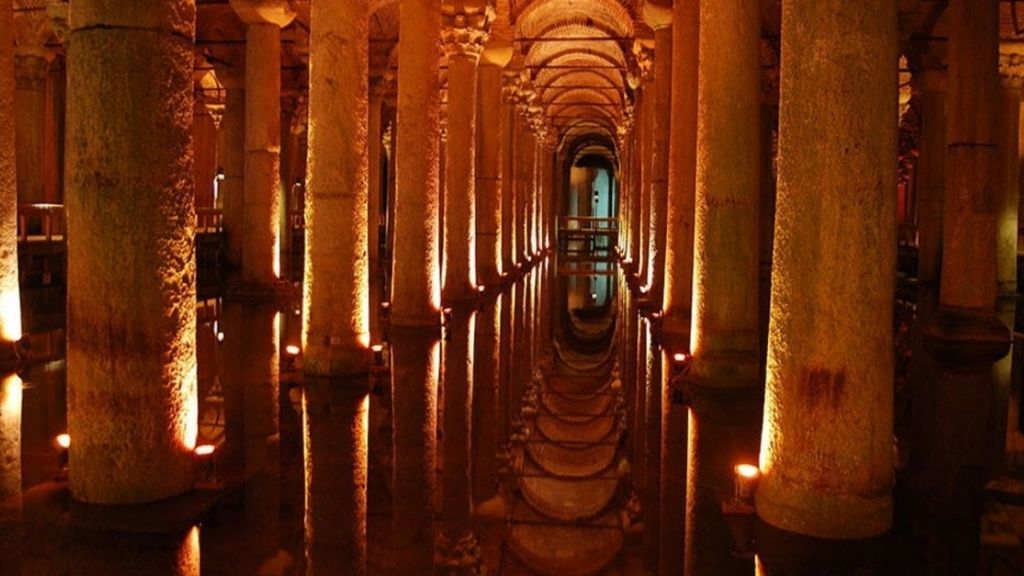 Khám phá hệ thống bể chứa nước ngầm cổ Underground Water Cistern