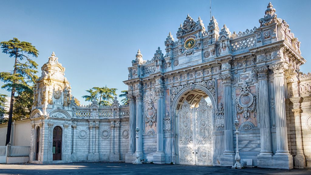 Cung điện Dolmabahce uy nghi