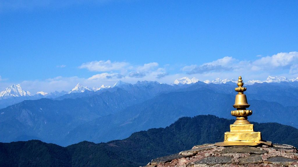 Qua đèo Dochula ngắm Himalayas