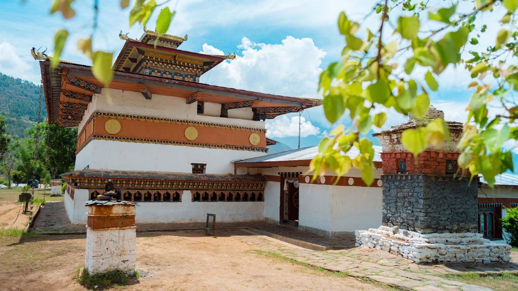 Đền Chimi Lhakhang với nhiều câu chuyện huyền bí