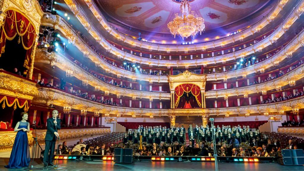 Du lịch Nga thăm nhà hát Bolshoi – top nhà hát vĩ đại nhất thế giới