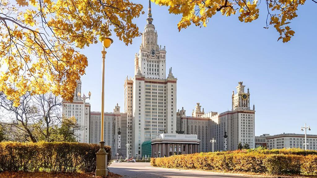 Khám Phá Đại Học Lomonosov Nổi Tiếng Ở Moscow