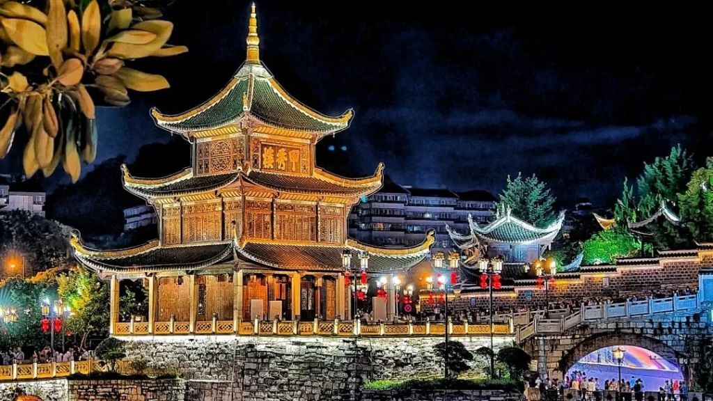 Check in công trình biểu tượng của Quý Dương – lầu Giáp Tú