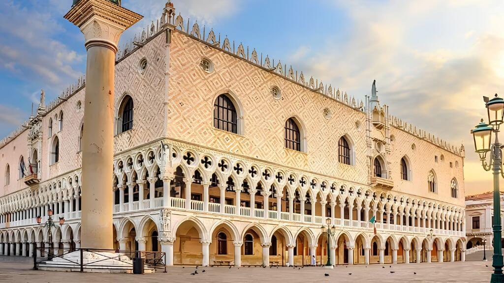 Cung điện Doge (Doge’s Palace) – công trình từng là nơi ở của các vị Tổng trấn Venice
