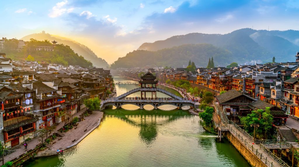 Phượng Hoàng Cổ Trấn - Trương Gia Giới