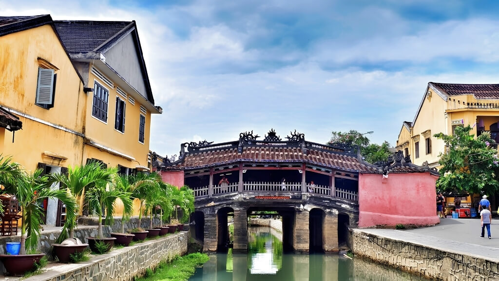 Chùa Cầu cổ kính giữa lòng Hội An