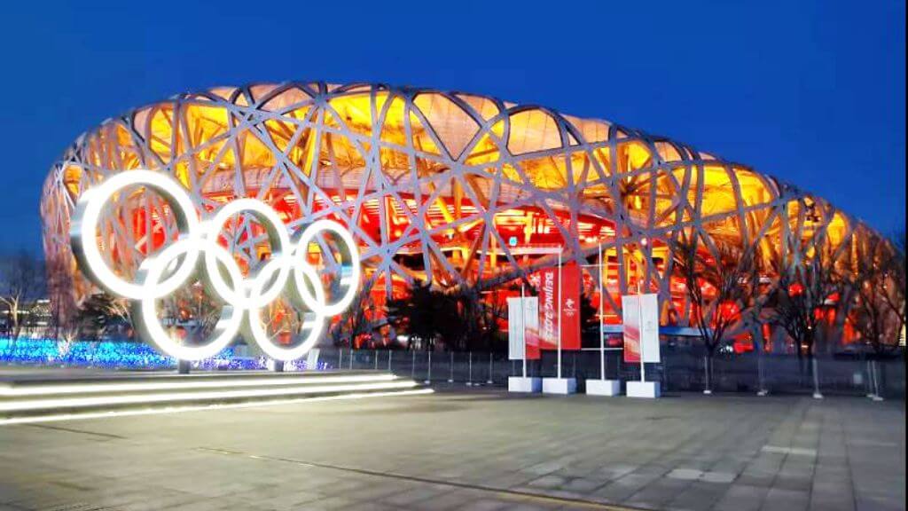 Sân vận động Tổ chim được xây dựng nhằm phục vụ cho thế vận hội Olympic Bắc Kinh 2008