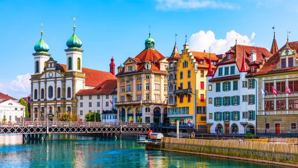 Khung cảnh nên thơ của Thành phố Lucerne