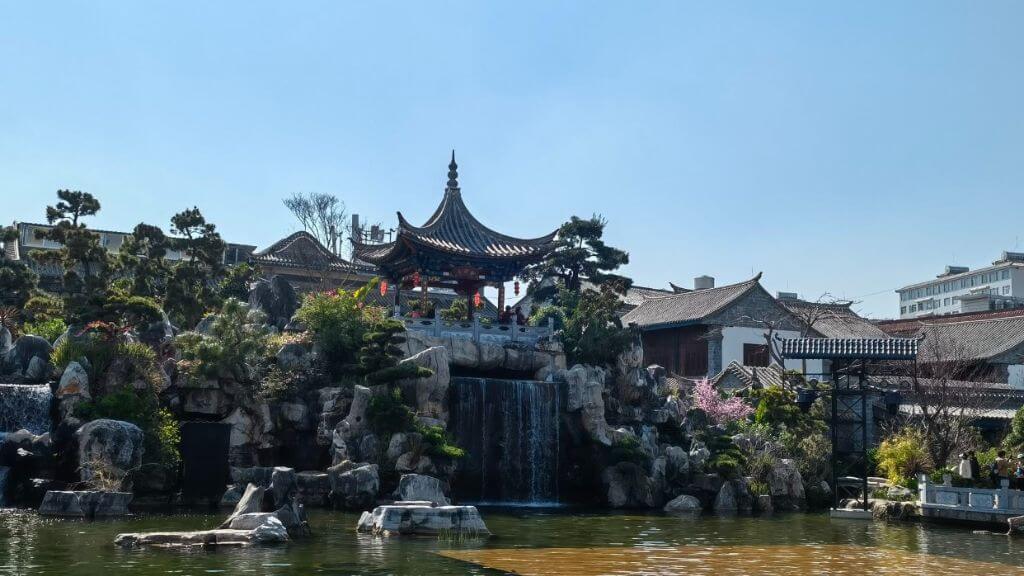 Khung cảnh tuyệt đẹp bên trong của Chu Gia Hoa Viên